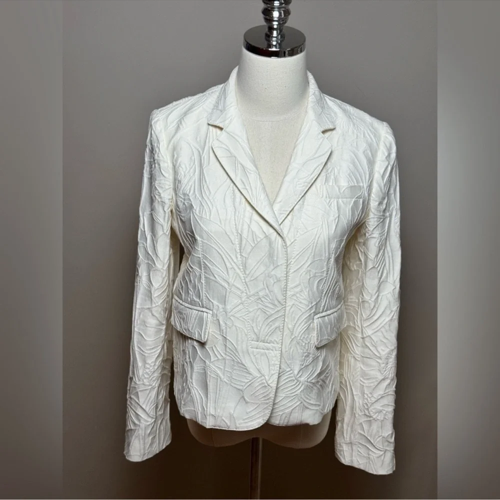 NWT Gucci Ivory Floral Textured Blazer - Size 42/US 6